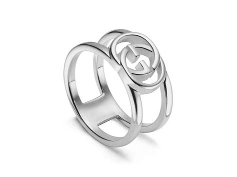 Anello Gucci Interlocking in Argento con Doppia G Modello Grande